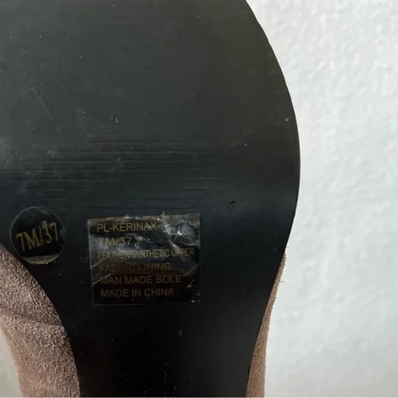 BCBG Size 7M Taupe Leather/Suede Booties - Picture 9 of 16